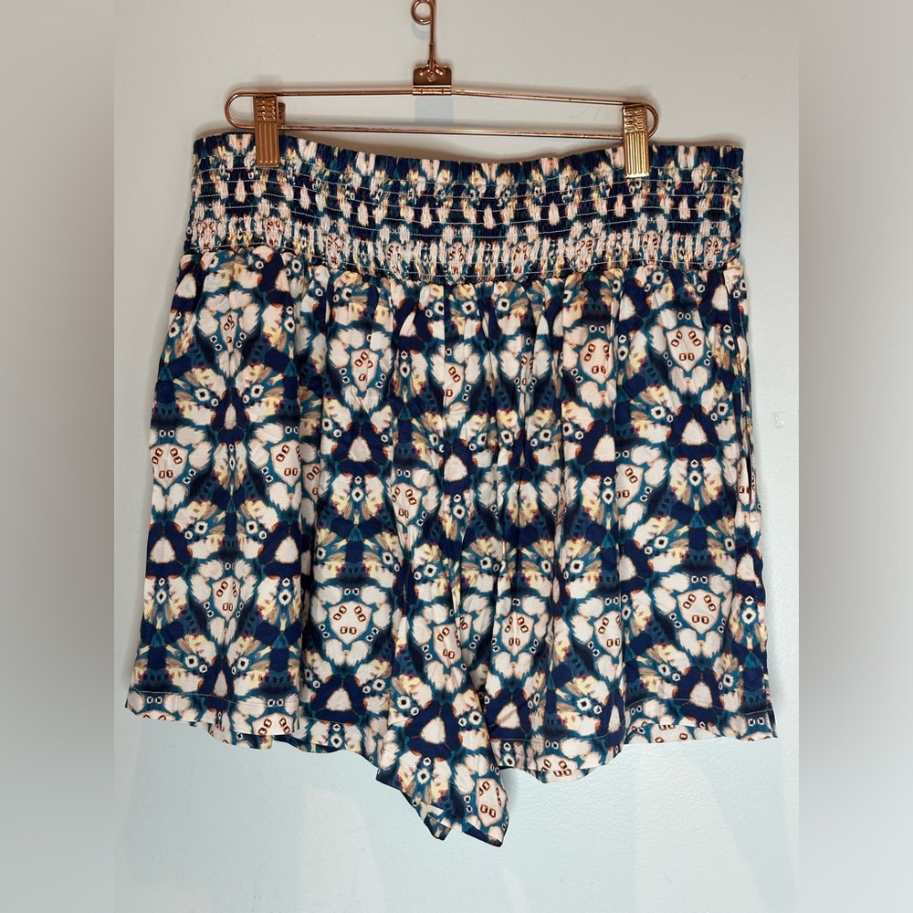 Anthropologie travel shorts